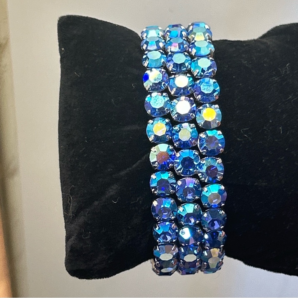 Elegant Blue Crystal Bracelet